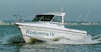 Rodumna 4, jeanneau Merry Fisher 650. A Annecy, passez votre permis bateau fluvial, permis bateau mer côtier et permis bateau hauturier, auprès du bateau école Richard Audinet. Depuis 1967 à votre service. Formalités réduites, examens toutes les semaines.